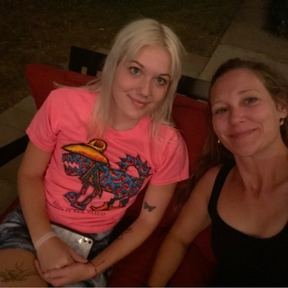 Meet your Posher, Tori - Picture 12 of 15